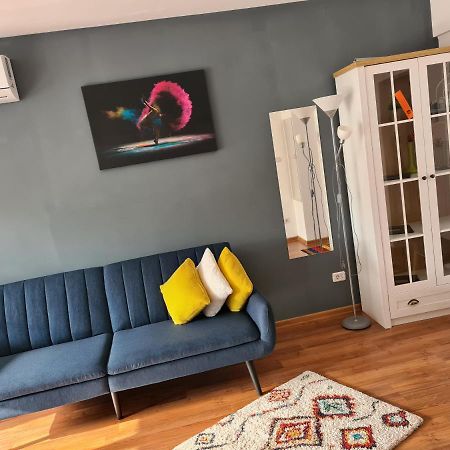 Mall Luxury Apartments Бакэу Экстерьер фото