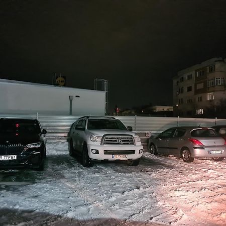 Mall Luxury Apartments Бакэу Экстерьер фото
