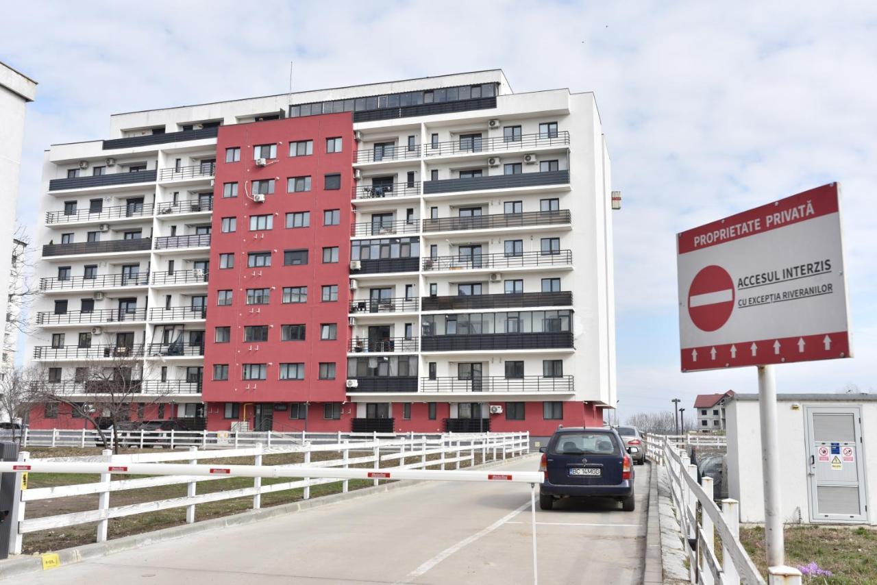 Mall Luxury Apartments Бакэу Экстерьер фото